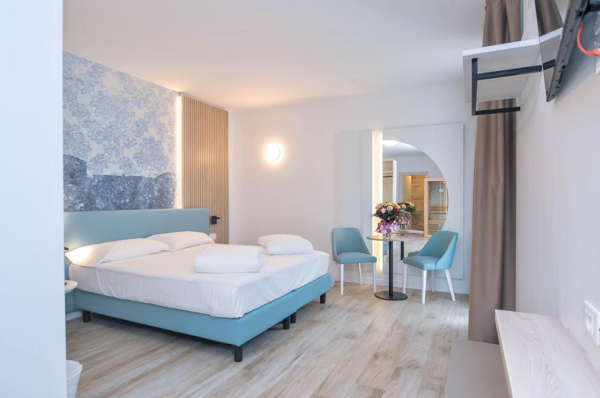 Marina Junior Suite 4 Stelle S Caorle Buitenkant foto