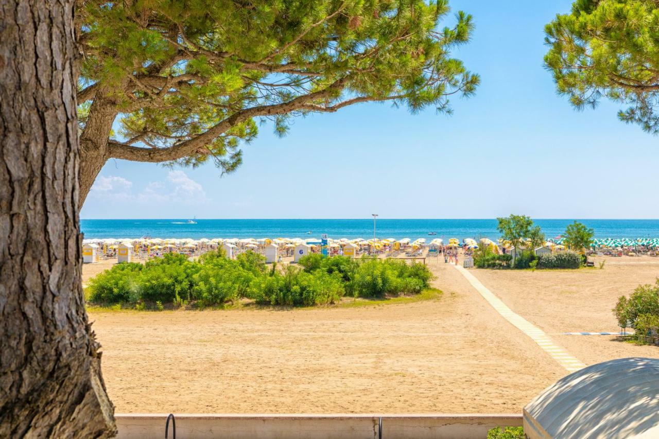 Marina Junior Suite 4 Stelle S Caorle Buitenkant foto